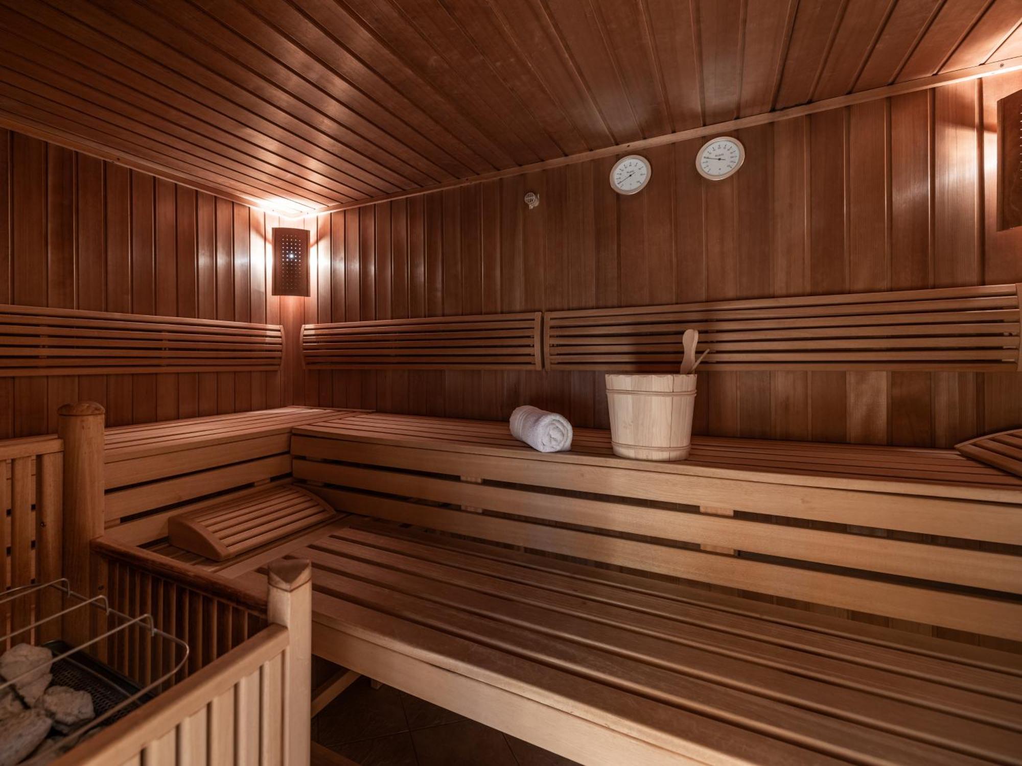 Hotel Garni Europa Sankt Anton am Arlberg Bagian luar foto