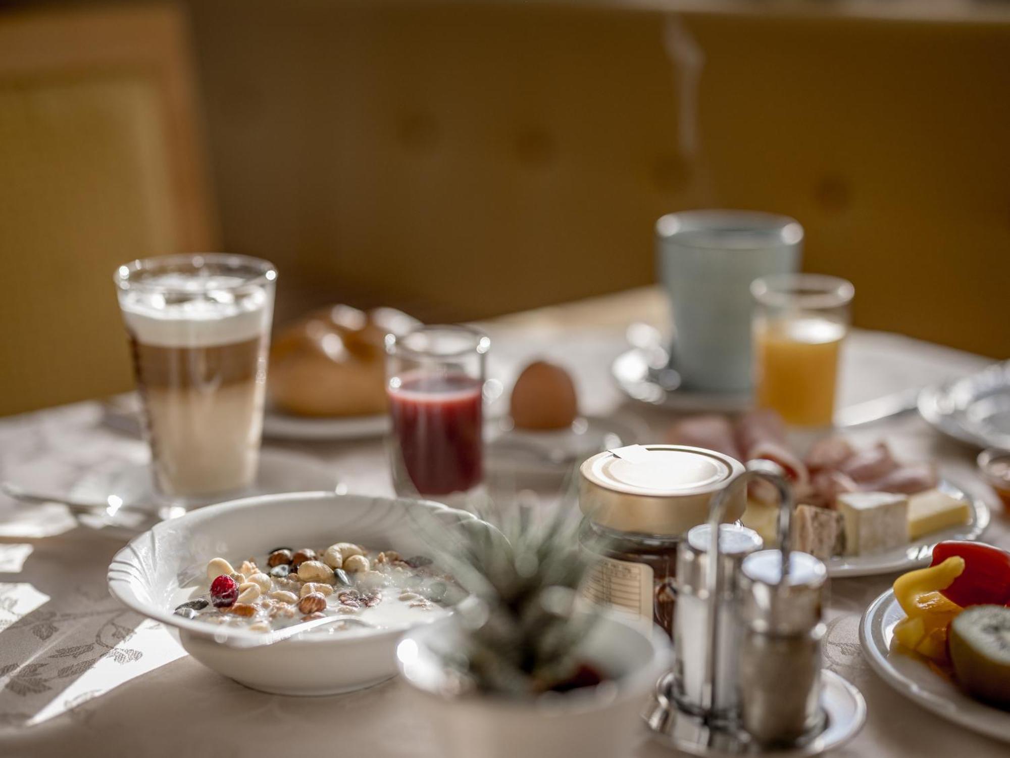 Hotel Garni Europa Sankt Anton am Arlberg Bagian luar foto