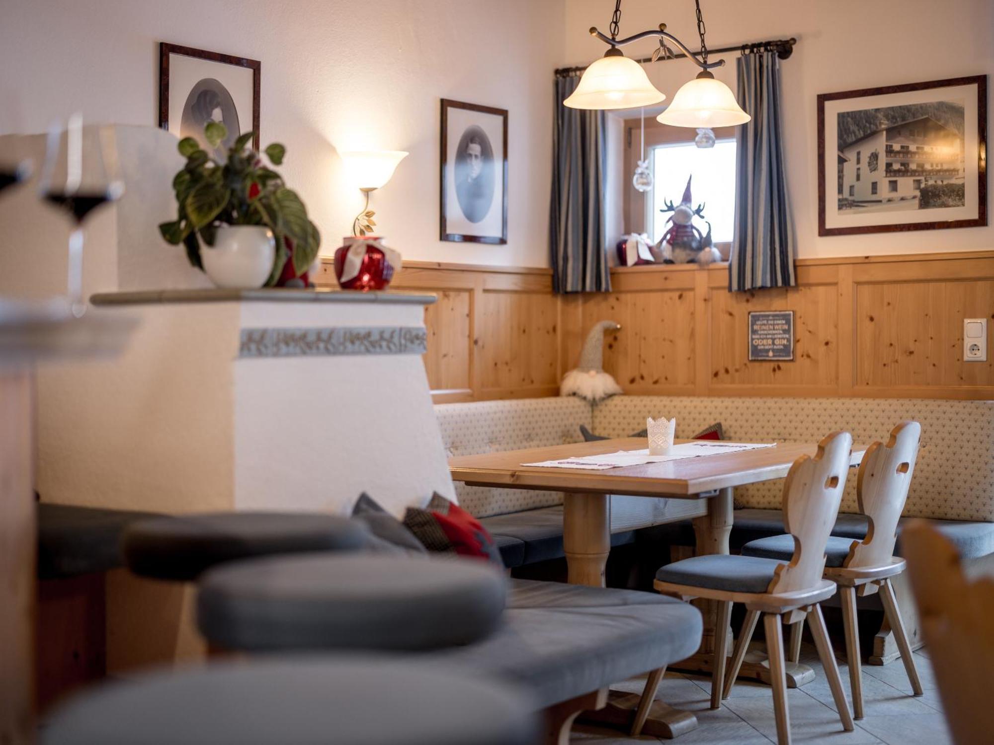 Hotel Garni Europa Sankt Anton am Arlberg Bagian luar foto