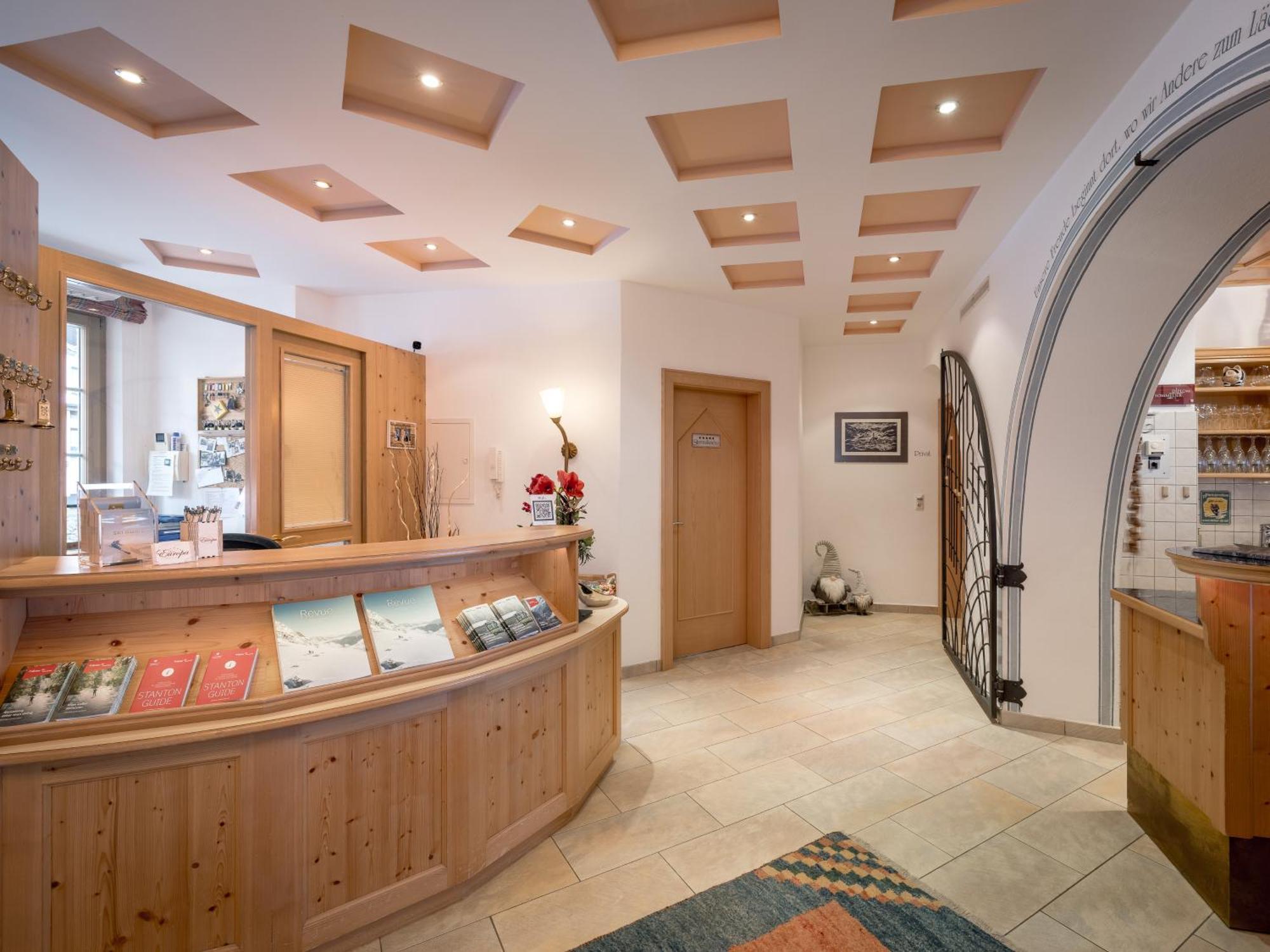 Hotel Garni Europa Sankt Anton am Arlberg Bagian luar foto